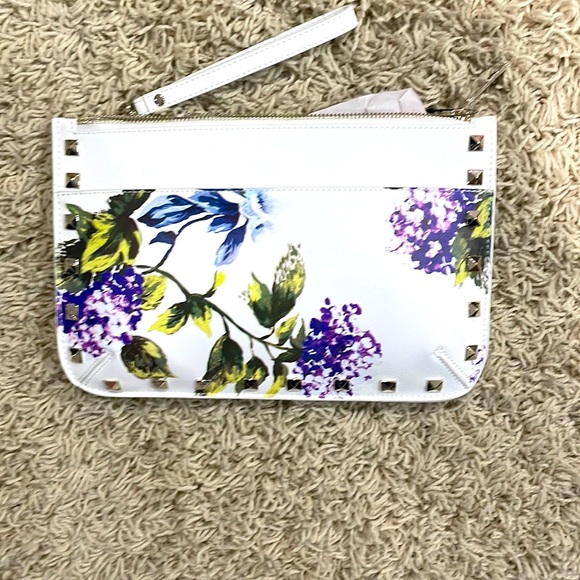 NEW White House Black Market Summer Clutch Wristlet